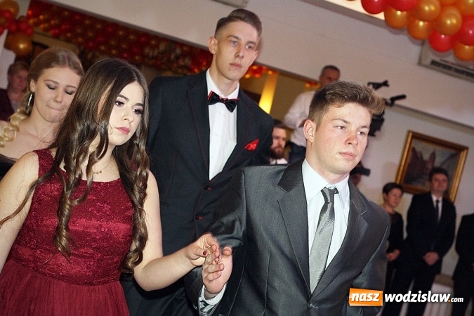 Zdjęcie w galerii na portalu naszwodzislaw.com: Za 110 dni matura. Część uczniów z ZST bawi się w Gościńcu Wodzisławskim wiadomości z regionu