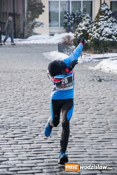 Zdjęcie w galerii na portalu naszwodzislaw.com: Bieg Policz się z cukrzycą i ucz się pierwszej pomocy. 28 osób wystartowało z wodzisławskiego Rynku  wiadomości z regionu