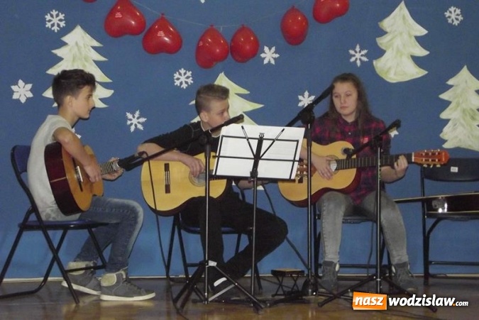 Zdjęcie w galerii na portalu naszwodzislaw.com: Ponad 12 tys. złotych uzbierano podczas finału WOŚP w Mszanie wiadomości z regionu