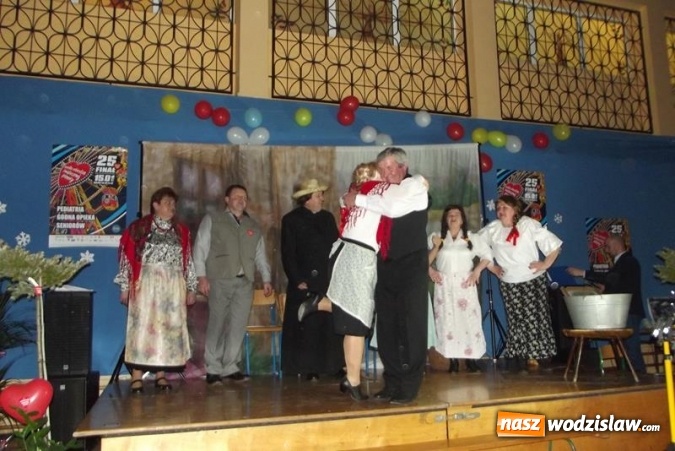 Zdjęcie w galerii na portalu naszwodzislaw.com: Ponad 12 tys. złotych uzbierano podczas finału WOŚP w Mszanie wiadomości z regionu