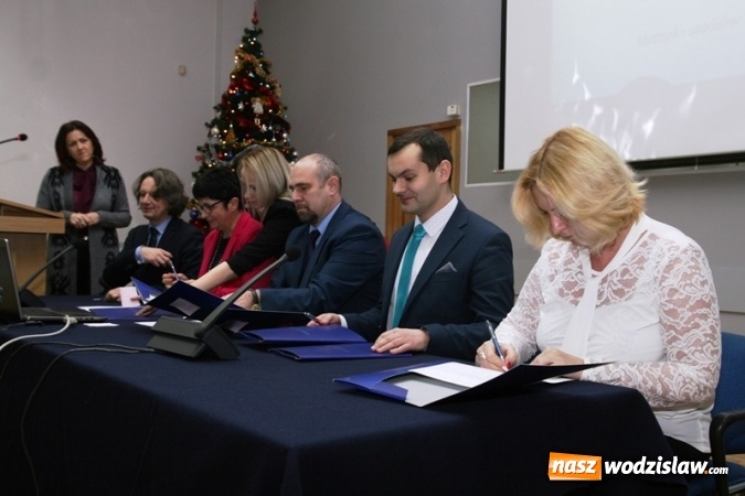 Zdjęcie w galerii na portalu naszwodzislaw.com: Liceum w Rydułtowach współpracuje z Uniwersytetem Śląskim  wiadomości z regionu