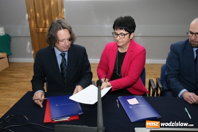 Zdjęcie w galerii na portalu naszwodzislaw.com: Liceum w Rydułtowach współpracuje z Uniwersytetem Śląskim  wiadomości z regionu