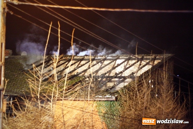 Zdjęcie w galerii na portalu naszwodzislaw.com: Pszów: Prace spawalnicze przyczyną pożaru. FOTO wiadomości z regionu
