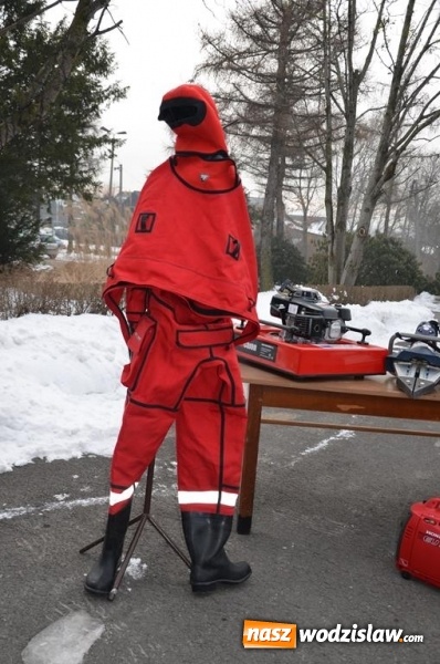 Zdjęcie w galerii na portalu naszwodzislaw.com: Wodzisławscy strażacy otrzymali sprzęt za około 200 tys. złotych. Będzie też nowy w&oacute;z bojowy z drabiną wiadomości z regionu