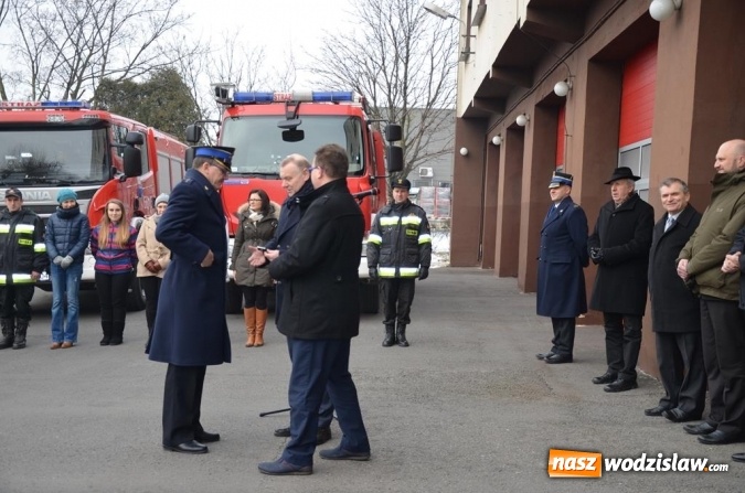 Zdjęcie w galerii na portalu naszwodzislaw.com: Wodzisławscy strażacy otrzymali sprzęt za około 200 tys. złotych. Będzie też nowy w&oacute;z bojowy z drabiną wiadomości z regionu
