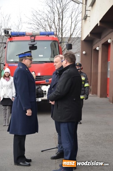 Zdjęcie w galerii na portalu naszwodzislaw.com: Wodzisławscy strażacy otrzymali sprzęt za około 200 tys. złotych. Będzie też nowy w&oacute;z bojowy z drabiną wiadomości z regionu