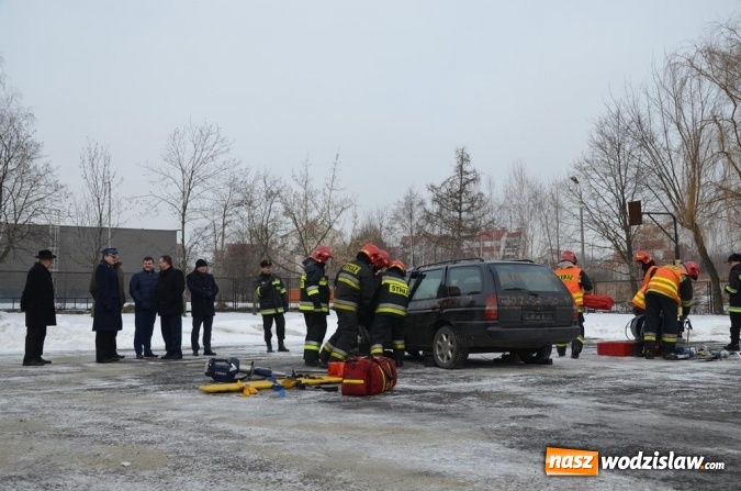 Zdjęcie w galerii na portalu naszwodzislaw.com: Wodzisławscy strażacy otrzymali sprzęt za około 200 tys. złotych. Będzie też nowy w&oacute;z bojowy z drabiną wiadomości z regionu