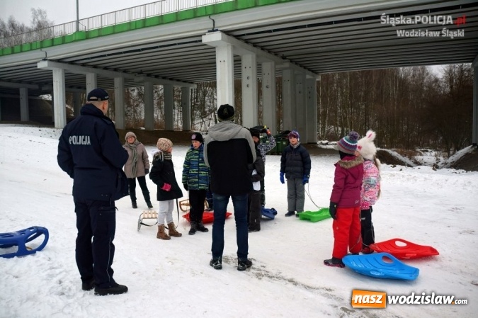 Zdjęcie w galerii na portalu naszwodzislaw.com: Wodzisławscy policjanci czuwają podczas ferii wiadomości z regionu