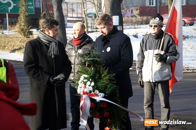 Zdjęcie w galerii na portalu naszwodzislaw.com: Upamiętnili pomordowanych w marszach śmierci wiadomości z regionu