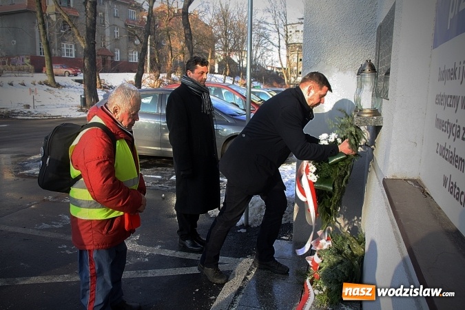 Zdjęcie w galerii na portalu naszwodzislaw.com: Upamiętnili pomordowanych w marszach śmierci wiadomości z regionu