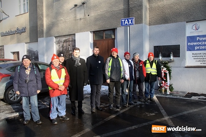 Zdjęcie w galerii na portalu naszwodzislaw.com: Upamiętnili pomordowanych w marszach śmierci wiadomości z regionu