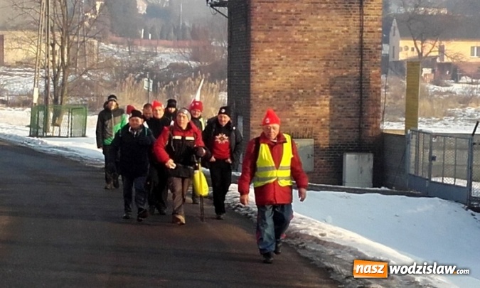 Zdjęcie w galerii na portalu naszwodzislaw.com: Po raz szósty przez Mszanę przeszedł Rajd Pamięci - dołączyła do niego młodzież wiadomości z regionu