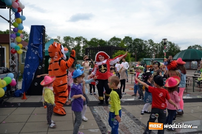 Zdjęcie w galerii na portalu naszwodzislaw.com: Promocje w całorocznej Wypożyczalni Strojów dla dzieci i dorosłych Crazy Club! wiadomości z regionu