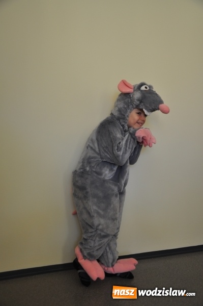 Zdjęcie w galerii na portalu naszwodzislaw.com: Promocje w całorocznej Wypożyczalni Strojów dla dzieci i dorosłych Crazy Club! wiadomości z regionu