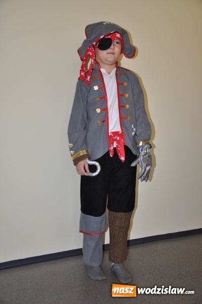 Zdjęcie w galerii na portalu naszwodzislaw.com: Promocje w całorocznej Wypożyczalni Strojów dla dzieci i dorosłych Crazy Club! wiadomości z regionu