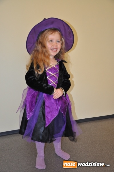 Zdjęcie w galerii na portalu naszwodzislaw.com: Promocje w całorocznej Wypożyczalni Strojów dla dzieci i dorosłych Crazy Club! wiadomości z regionu