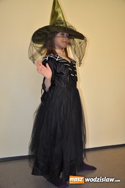 Zdjęcie w galerii na portalu naszwodzislaw.com: Promocje w całorocznej Wypożyczalni Strojów dla dzieci i dorosłych Crazy Club! wiadomości z regionu