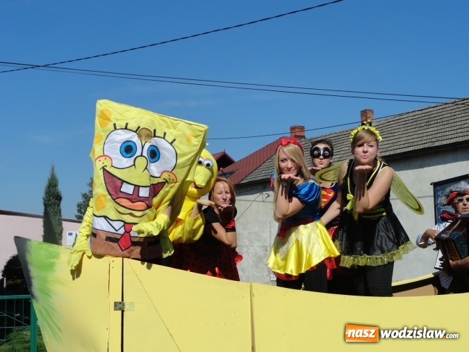 Zdjęcie w galerii na portalu naszwodzislaw.com: Promocje w całorocznej Wypożyczalni Strojów dla dzieci i dorosłych Crazy Club! wiadomości z regionu