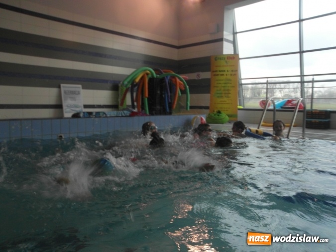 Zdjęcie w galerii na portalu naszwodzislaw.com: Promocje w całorocznej Wypożyczalni Strojów dla dzieci i dorosłych Crazy Club! wiadomości z regionu