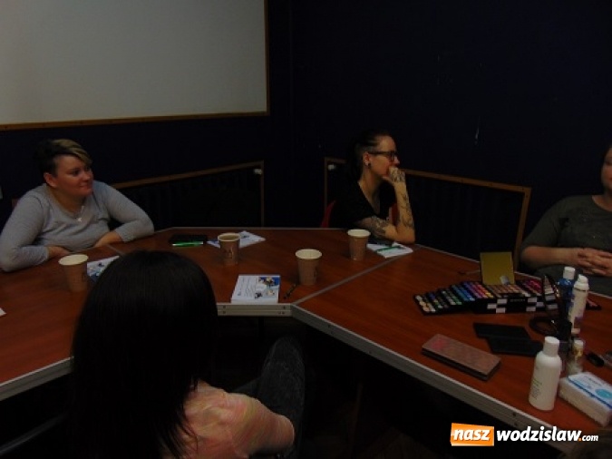 Zdjęcie w galerii na portalu naszwodzislaw.com: Warsztaty kosmetyczne. Kolejne szkolenie w ramach projektu 