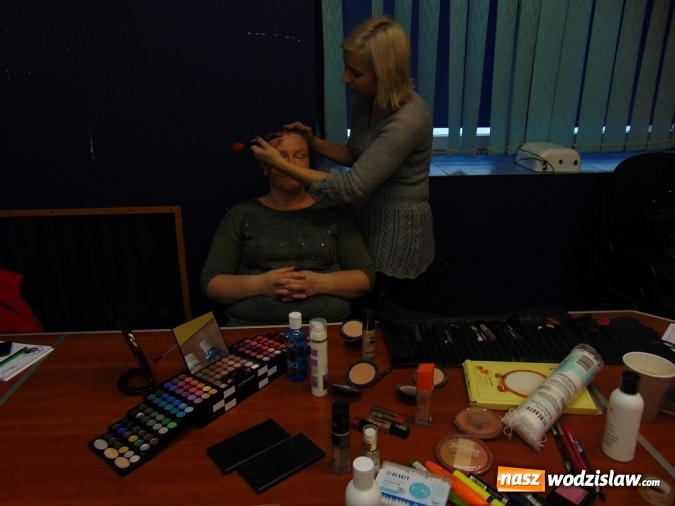 Zdjęcie w galerii na portalu naszwodzislaw.com: Warsztaty kosmetyczne. Kolejne szkolenie w ramach projektu 