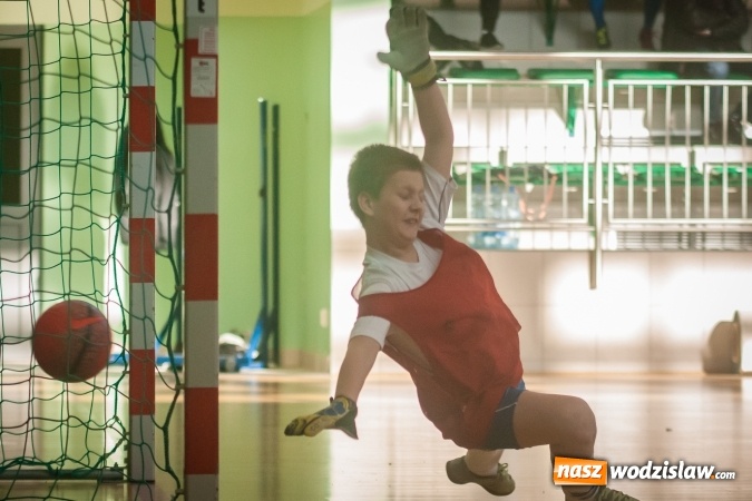 Zdjęcie w galerii na portalu naszwodzislaw.com: Unia Turza Śląska zwycięzcą I Charytatywnego Turnieju Halowej Piłki Nożnej wiadomości z regionu