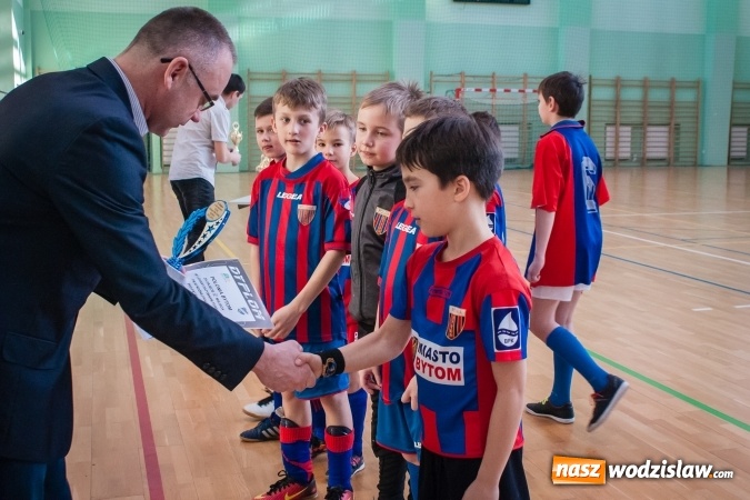 Zdjęcie w galerii na portalu naszwodzislaw.com: Unia Turza Śląska zwycięzcą I Charytatywnego Turnieju Halowej Piłki Nożnej wiadomości z regionu