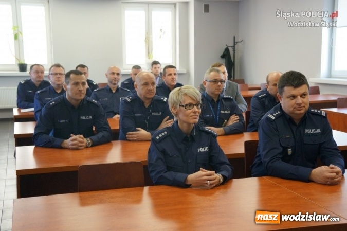 Zdjęcie w galerii na portalu naszwodzislaw.com: Policjanci podsumowali 2016 rok wiadomości z regionu
