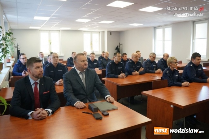 Zdjęcie w galerii na portalu naszwodzislaw.com: Policjanci podsumowali 2016 rok wiadomości z regionu