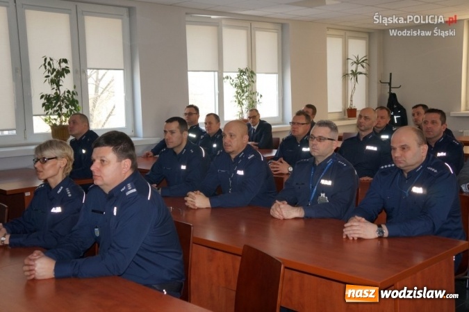 Zdjęcie w galerii na portalu naszwodzislaw.com: Policjanci podsumowali 2016 rok wiadomości z regionu