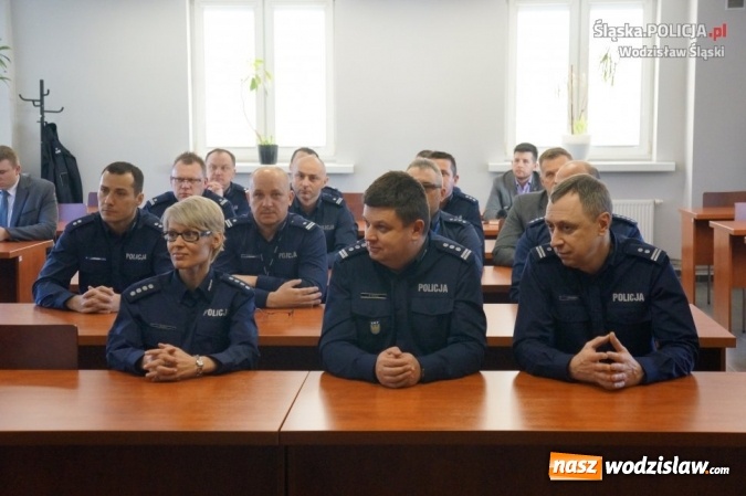 Zdjęcie w galerii na portalu naszwodzislaw.com: Policjanci podsumowali 2016 rok wiadomości z regionu