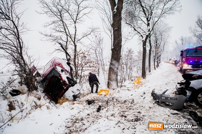 Zdjęcie w galerii na portalu naszwodzislaw.com: Wypadek na trasie Racib&oacute;rz-Lubomia. Zderzyły się dwa pojazdy wiadomości z regionu