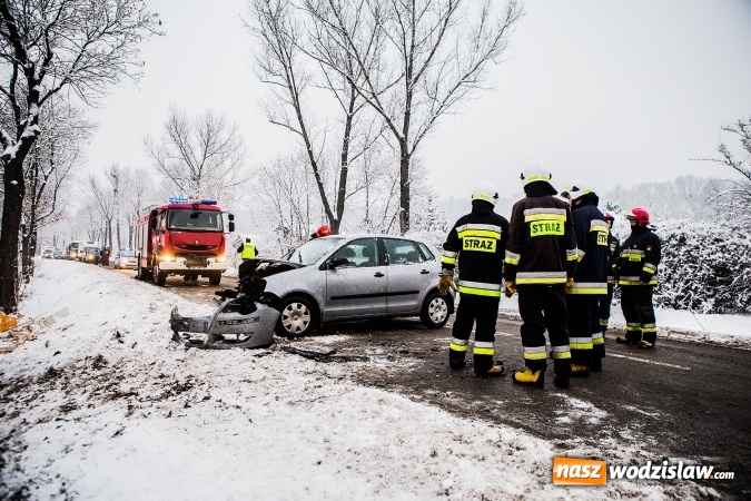 Zdjęcie w galerii na portalu naszwodzislaw.com: Wypadek na trasie Racib&oacute;rz-Lubomia. Zderzyły się dwa pojazdy wiadomości z regionu
