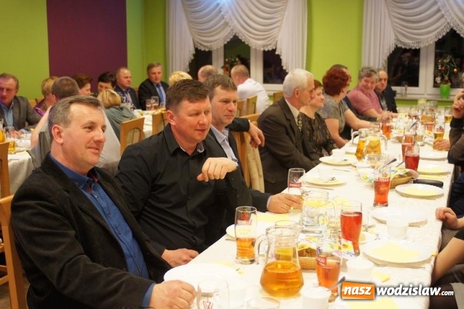 Zdjęcie w galerii na portalu naszwodzislaw.com: Rolnicy bawili się na tradycyjnej biesiadzie w Ośrodku Kultury w Połomi wiadomości z regionu