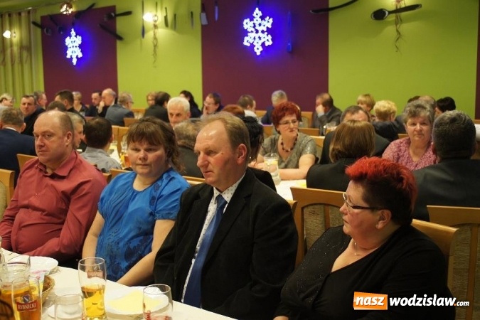 Zdjęcie w galerii na portalu naszwodzislaw.com: Rolnicy bawili się na tradycyjnej biesiadzie w Ośrodku Kultury w Połomi wiadomości z regionu