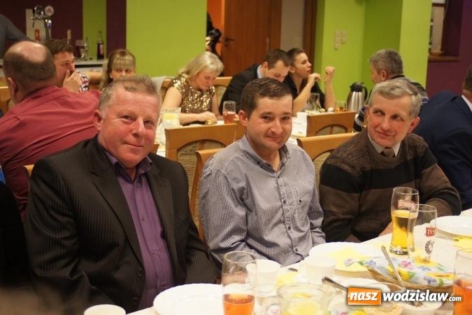 Zdjęcie w galerii na portalu naszwodzislaw.com: Rolnicy bawili się na tradycyjnej biesiadzie w Ośrodku Kultury w Połomi wiadomości z regionu