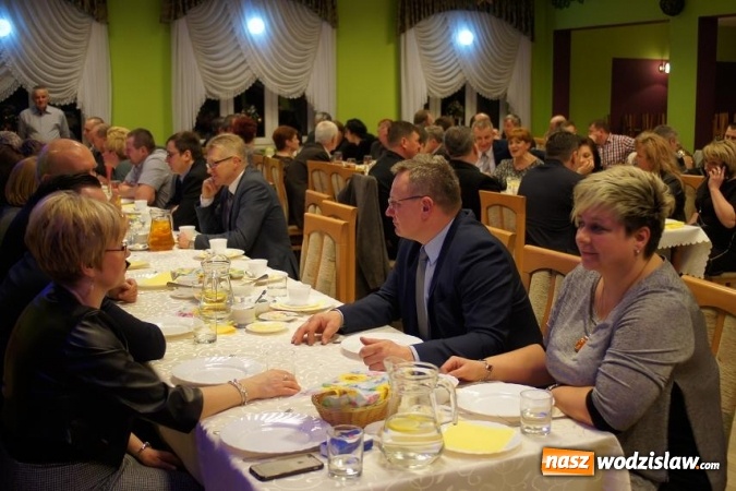 Zdjęcie w galerii na portalu naszwodzislaw.com: Rolnicy bawili się na tradycyjnej biesiadzie w Ośrodku Kultury w Połomi wiadomości z regionu