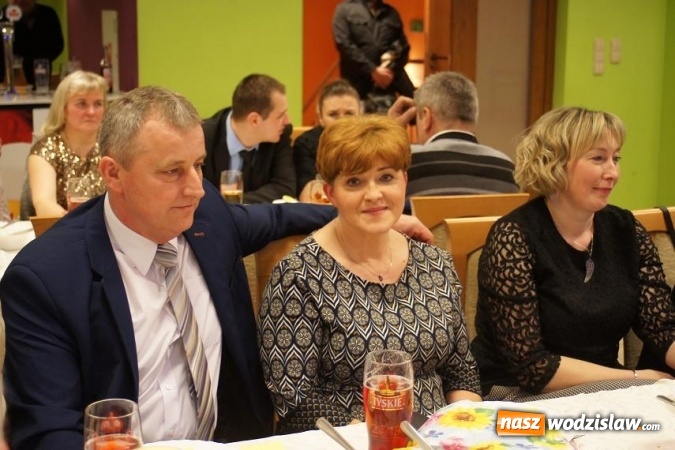 Zdjęcie w galerii na portalu naszwodzislaw.com: Rolnicy bawili się na tradycyjnej biesiadzie w Ośrodku Kultury w Połomi wiadomości z regionu