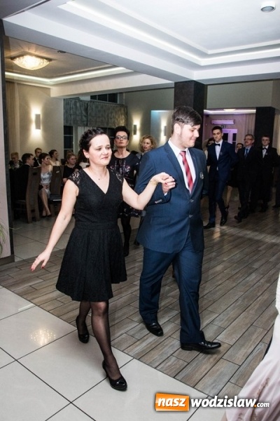 Zdjęcie w galerii na portalu naszwodzislaw.com: Tak na swojej studni&oacute;wce bawią się uczniowie LO w Rydułtowach wiadomości z regionu