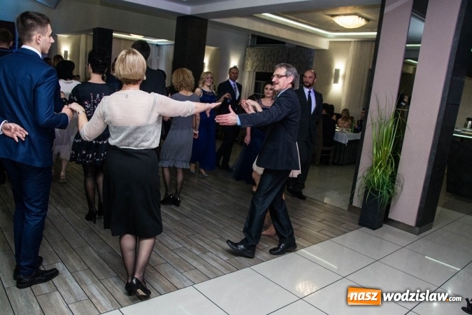 Zdjęcie w galerii na portalu naszwodzislaw.com: Tak na swojej studni&oacute;wce bawią się uczniowie LO w Rydułtowach wiadomości z regionu