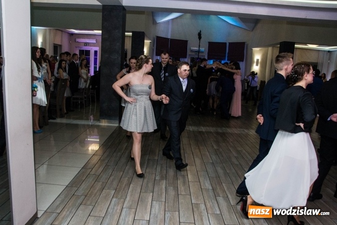 Zdjęcie w galerii na portalu naszwodzislaw.com: Tak na swojej studni&oacute;wce bawią się uczniowie LO w Rydułtowach wiadomości z regionu