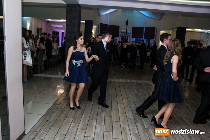 Zdjęcie w galerii na portalu naszwodzislaw.com: Tak na swojej studni&oacute;wce bawią się uczniowie LO w Rydułtowach wiadomości z regionu