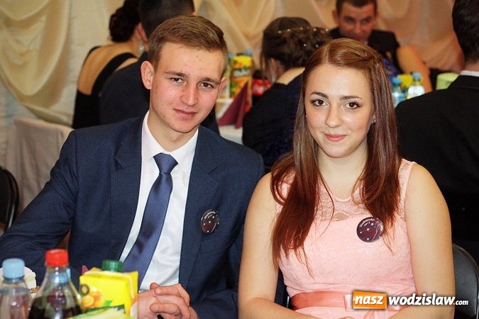 Zdjęcie w galerii na portalu naszwodzislaw.com: Studni&oacute;wka wodzisławskiego Ekonomika. Tak bawią się trzy klasy wiadomości z regionu