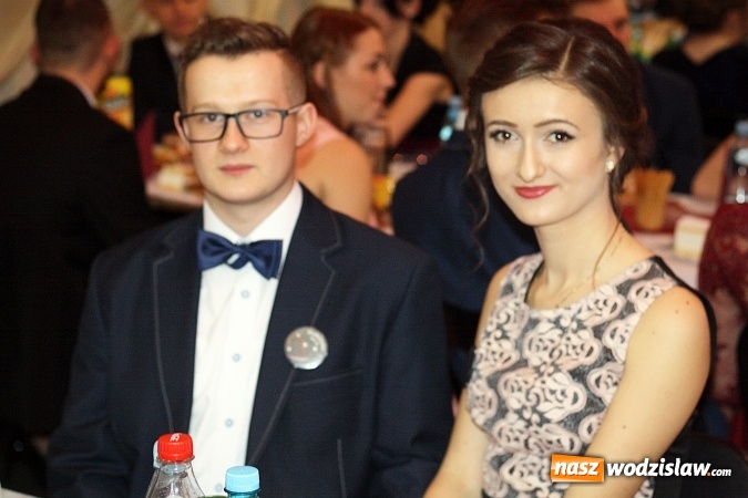 Zdjęcie w galerii na portalu naszwodzislaw.com: Studni&oacute;wka wodzisławskiego Ekonomika. Tak bawią się trzy klasy wiadomości z regionu