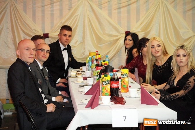 Zdjęcie w galerii na portalu naszwodzislaw.com: Studni&oacute;wka wodzisławskiego Ekonomika. Tak bawią się trzy klasy wiadomości z regionu