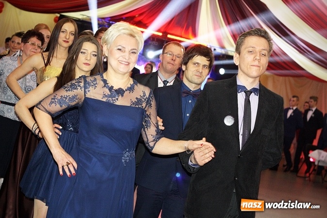 Zdjęcie w galerii na portalu naszwodzislaw.com: Studni&oacute;wka wodzisławskiego Ekonomika. Tak bawią się trzy klasy wiadomości z regionu