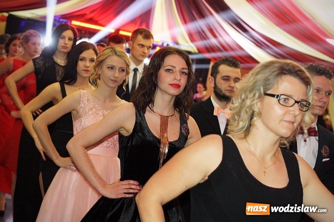 Zdjęcie w galerii na portalu naszwodzislaw.com: Studni&oacute;wka wodzisławskiego Ekonomika. Tak bawią się trzy klasy wiadomości z regionu