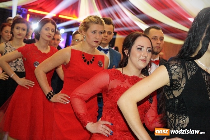 Zdjęcie w galerii na portalu naszwodzislaw.com: Studni&oacute;wka wodzisławskiego Ekonomika. Tak bawią się trzy klasy wiadomości z regionu