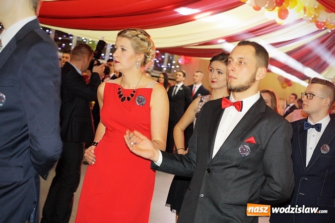 Zdjęcie w galerii na portalu naszwodzislaw.com: Studni&oacute;wka wodzisławskiego Ekonomika. Tak bawią się trzy klasy wiadomości z regionu