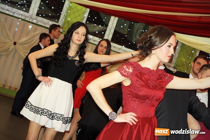 Zdjęcie w galerii na portalu naszwodzislaw.com: Studni&oacute;wka wodzisławskiego Ekonomika. Tak bawią się trzy klasy wiadomości z regionu